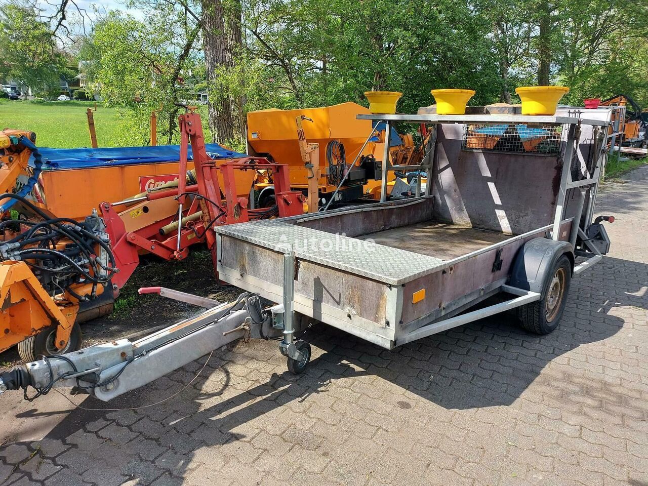 Sperrwand Sperrtafel Nissen Absperrtafel VZ616 Verkehrssicherung light trailer