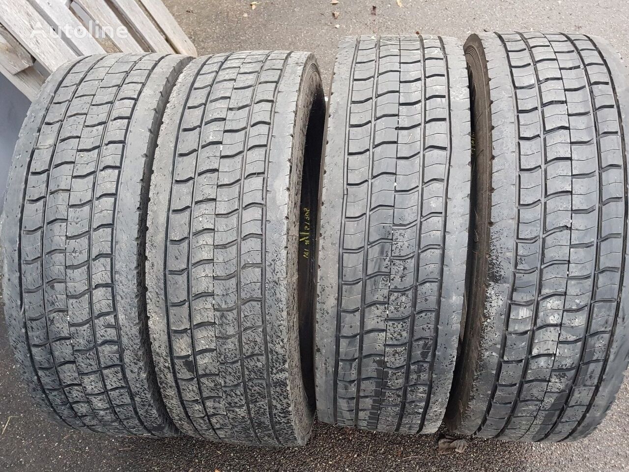 265/70R19,5 * 285/70R19,5 * 305/70R19,5 Gebrauchte Leicht-LKW Reifen