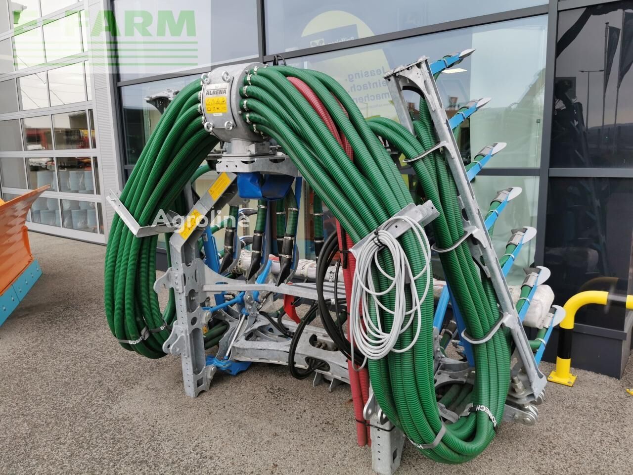 ماكينة نثر الأسمدة السائلة Bomech UP 7,5 Schleppschuhverteiler - Agroline