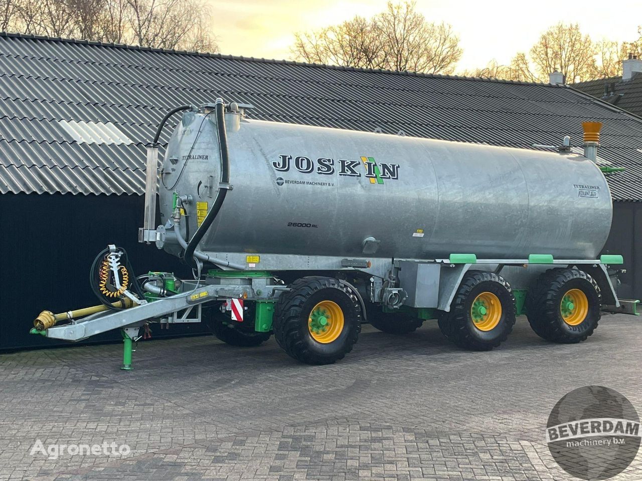 Joskin Tetraliner 26000RL liquid manure spreader