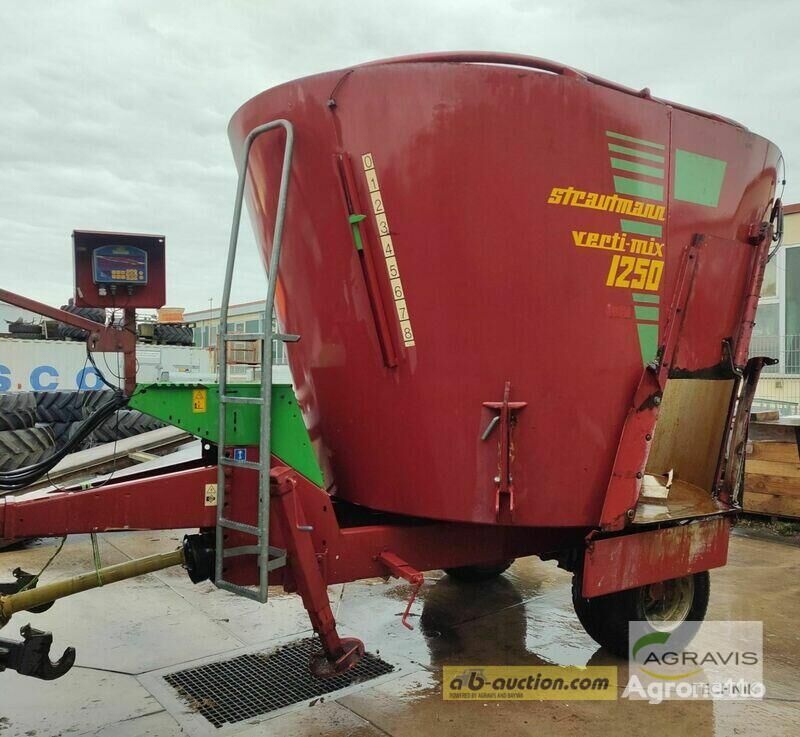 Strautmann VERTI-MIX 1250 feed mixer