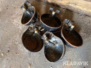 comedouro para gado Vattenkopp i gjutjärn 5st