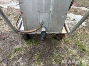 Gårdsby Iglu 220L Milchtaxi kaufen - Bild 28 | Agroline CH Gårdsby Iglu 220L Milchtaxi | Bild 28 - Agroline