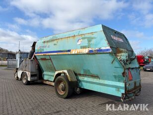 Storti Labrador 160 self propelled feed mixer