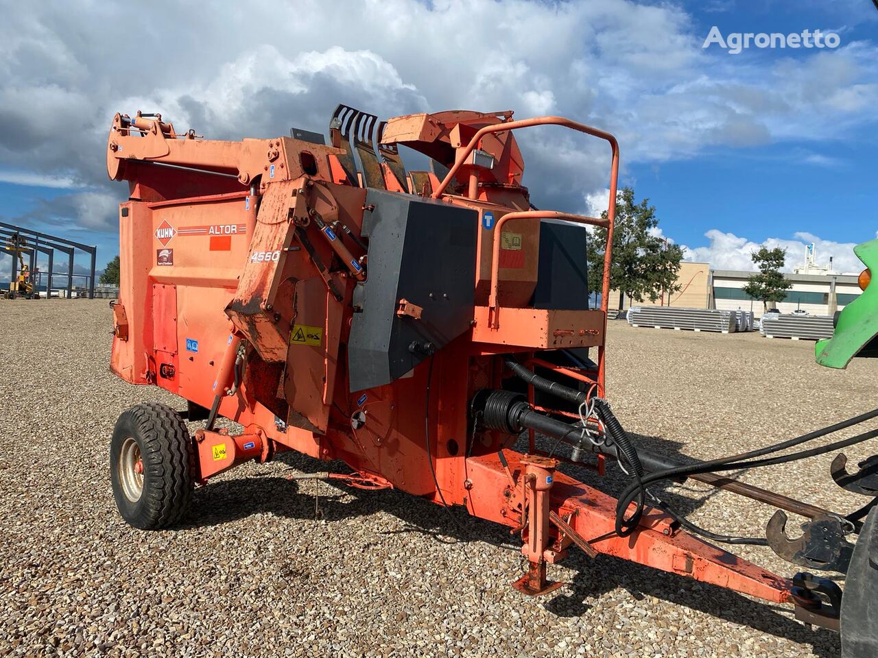 désileuse à bloc Kuhn Altor 4560 endommagée