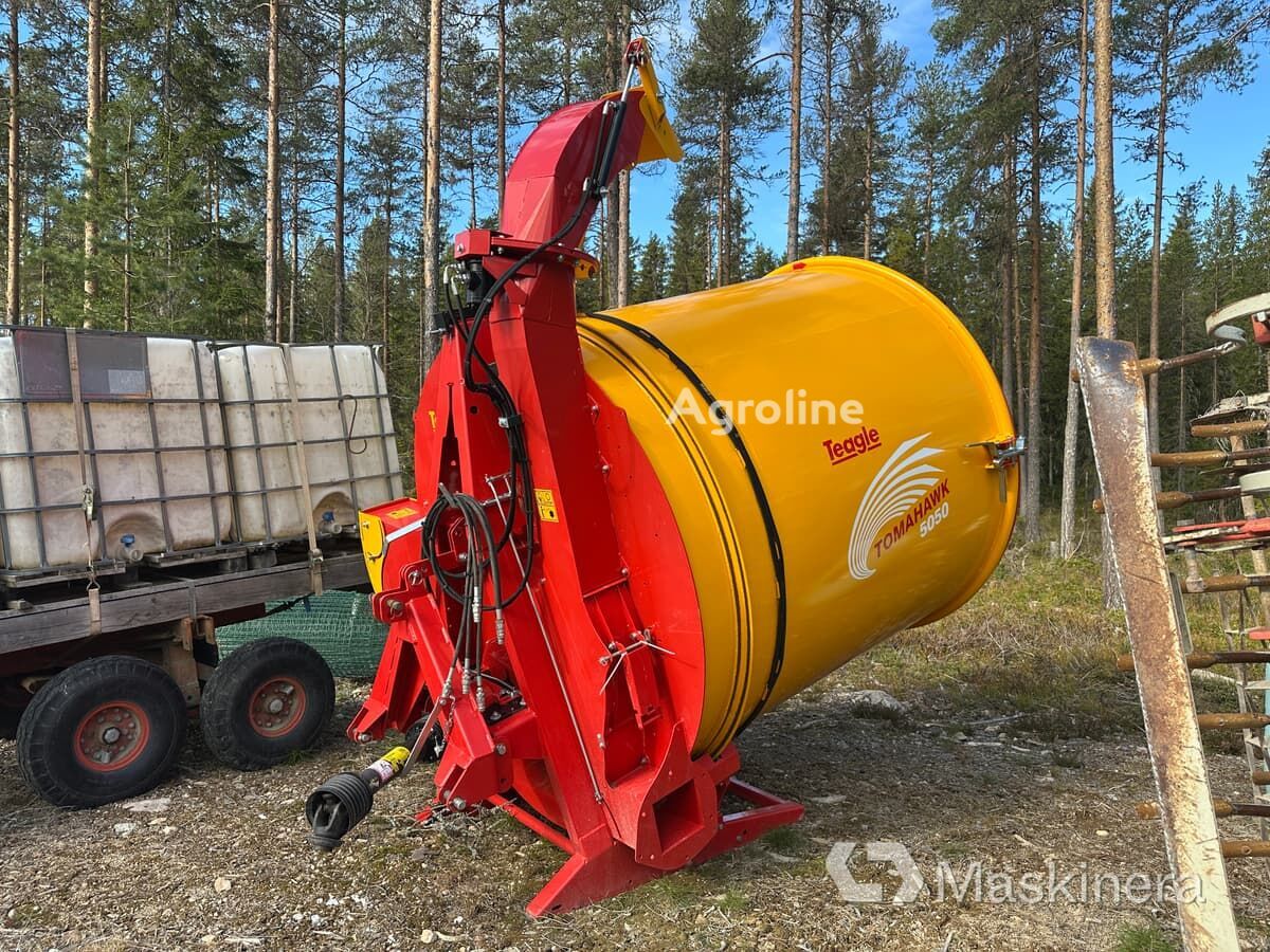 ماكينة فرم القش Teagle Tomahawk 5050 - Agroline