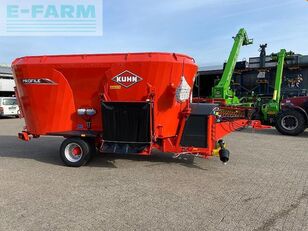 Kuhn Profile 18.2 dm vertical feed mixer