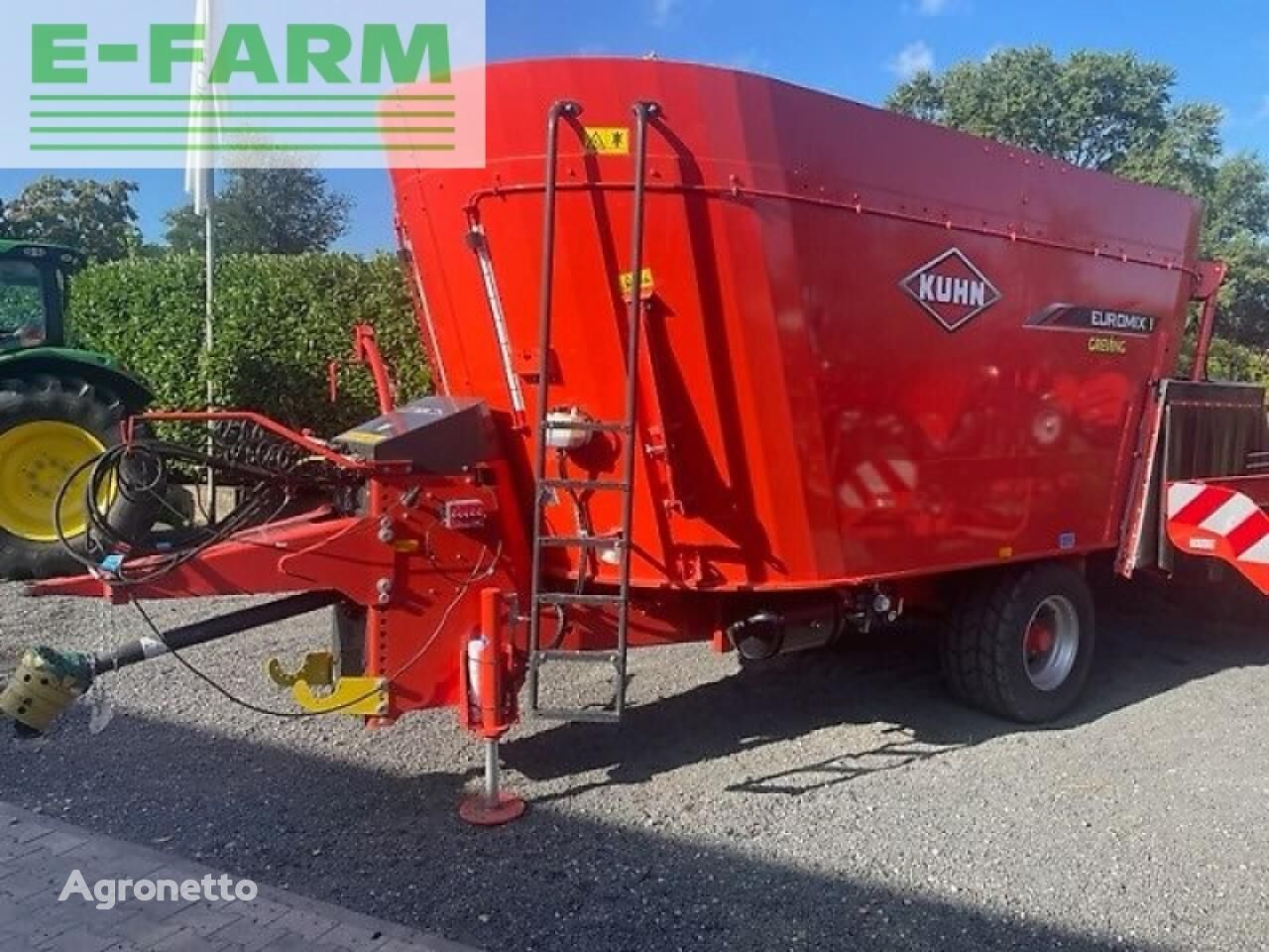 Kuhn euromix 1 vertical feed mixer