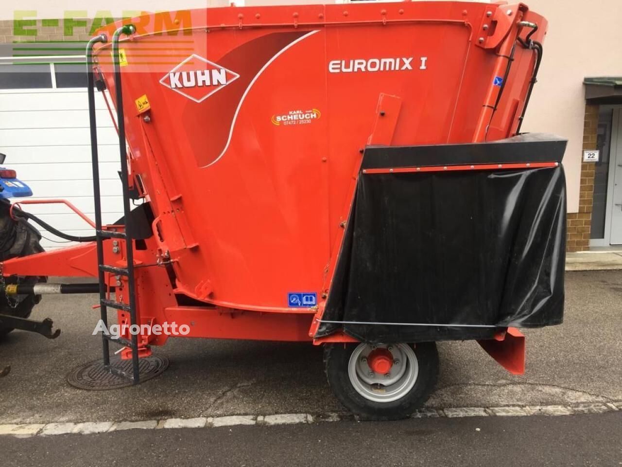 Kuhn euromix 870 vertical feed mixer