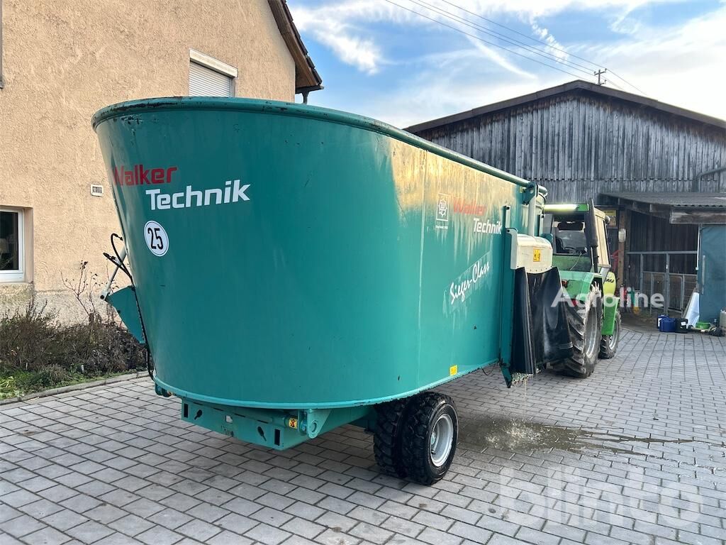 Mixer vertical de furaje Walker Steger-Class - Agroline