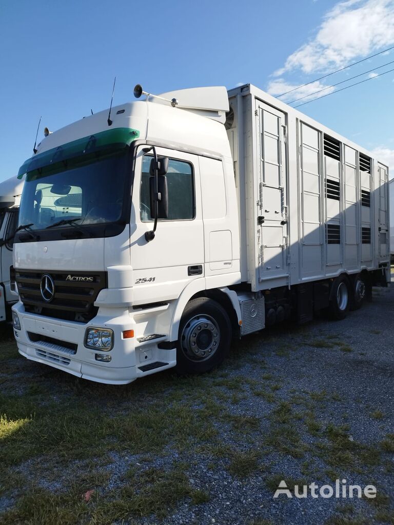 Mercedes-Benz ACTROS 2541 livestock truck