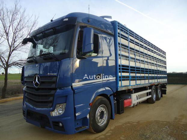 Mercedes-Benz ACTROS 2545 kamion za prijevoz stoke