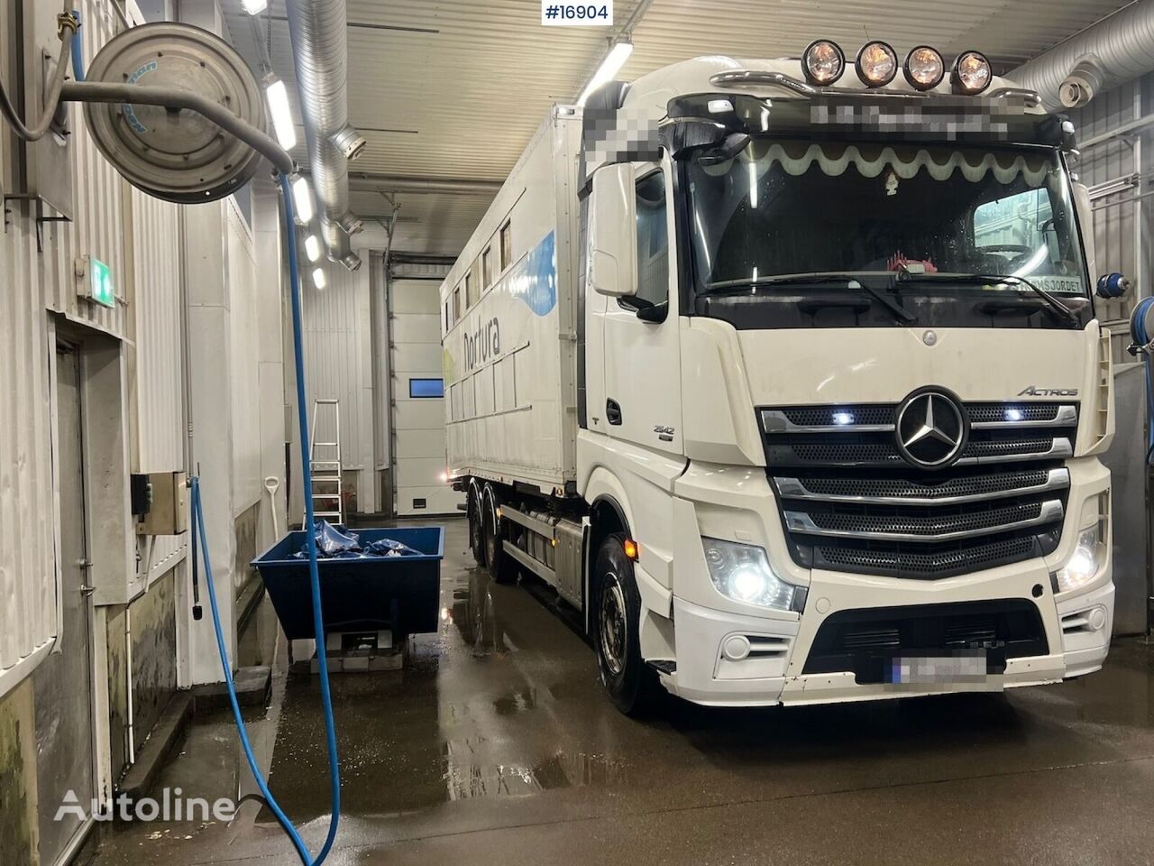 φορτηγό όχημα μεταφοράς ζώων Mercedes-Benz Actros