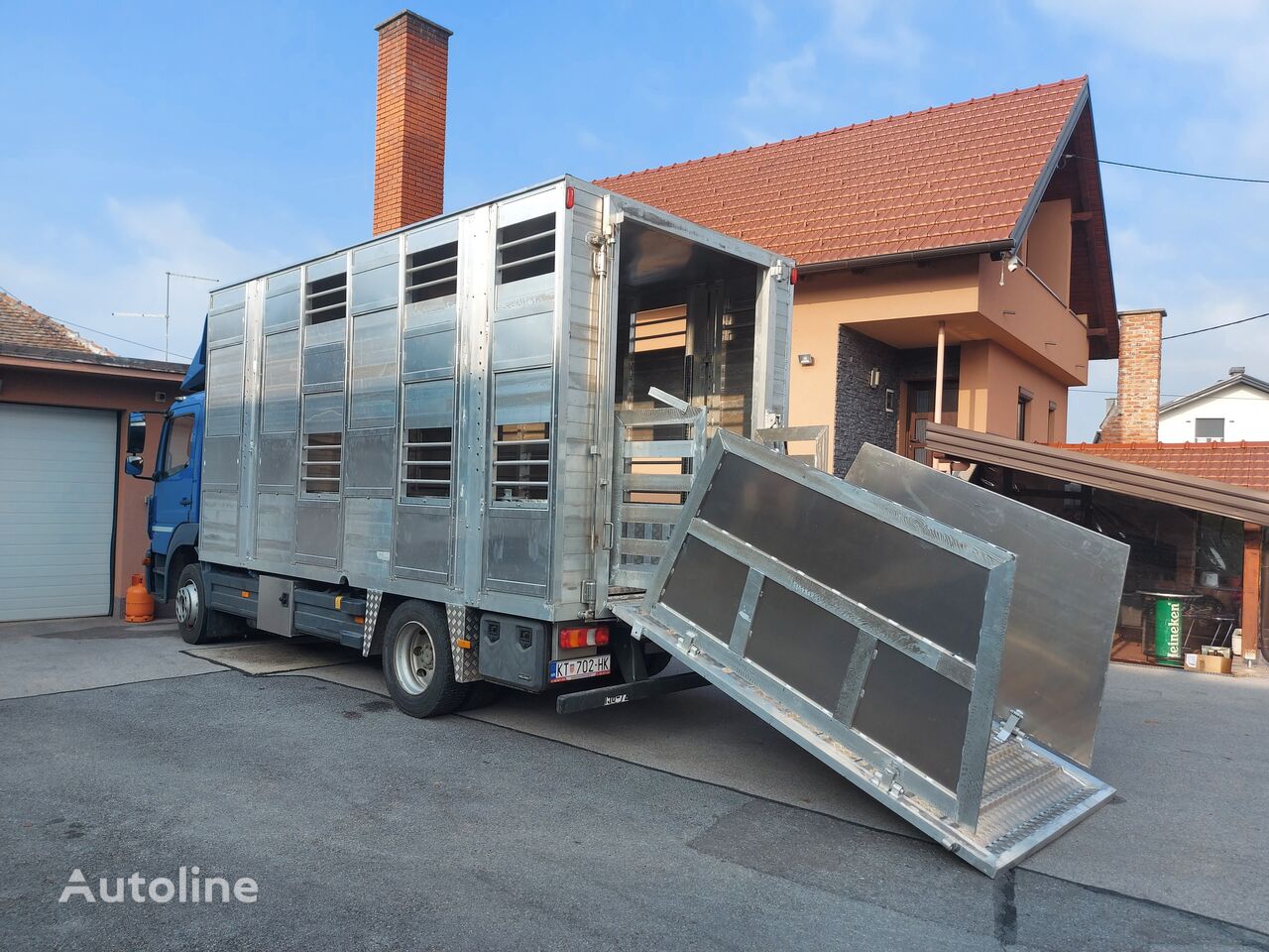 Mercedes-Benz Atego1223 camión para transporte de ganado