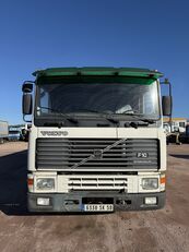 camion trasporto bestiame Volvo F10 betaillere lames
