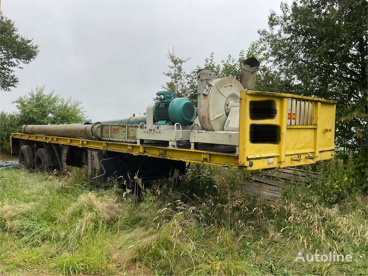 low bed semi-trailer