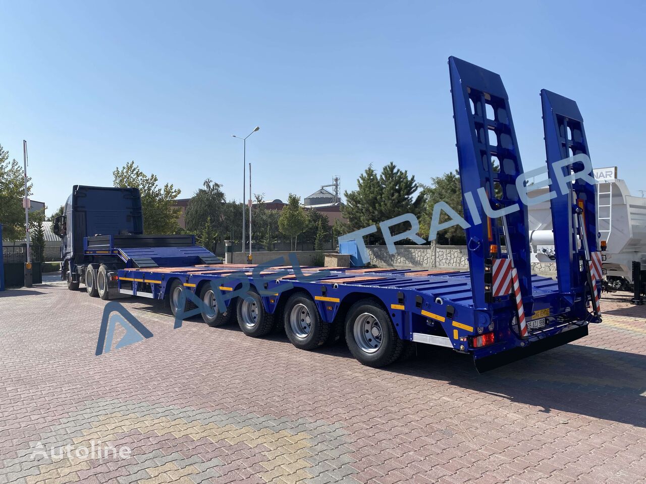 new Arel Trailer low bed semi-trailer