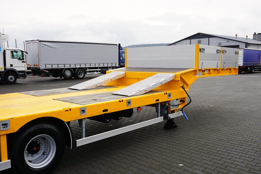 Bodex NISKOPODWOZIOWA / 4 OSIE / NAJAZDY / 2 X OŚ SKRĘTNA / DMC 65 000