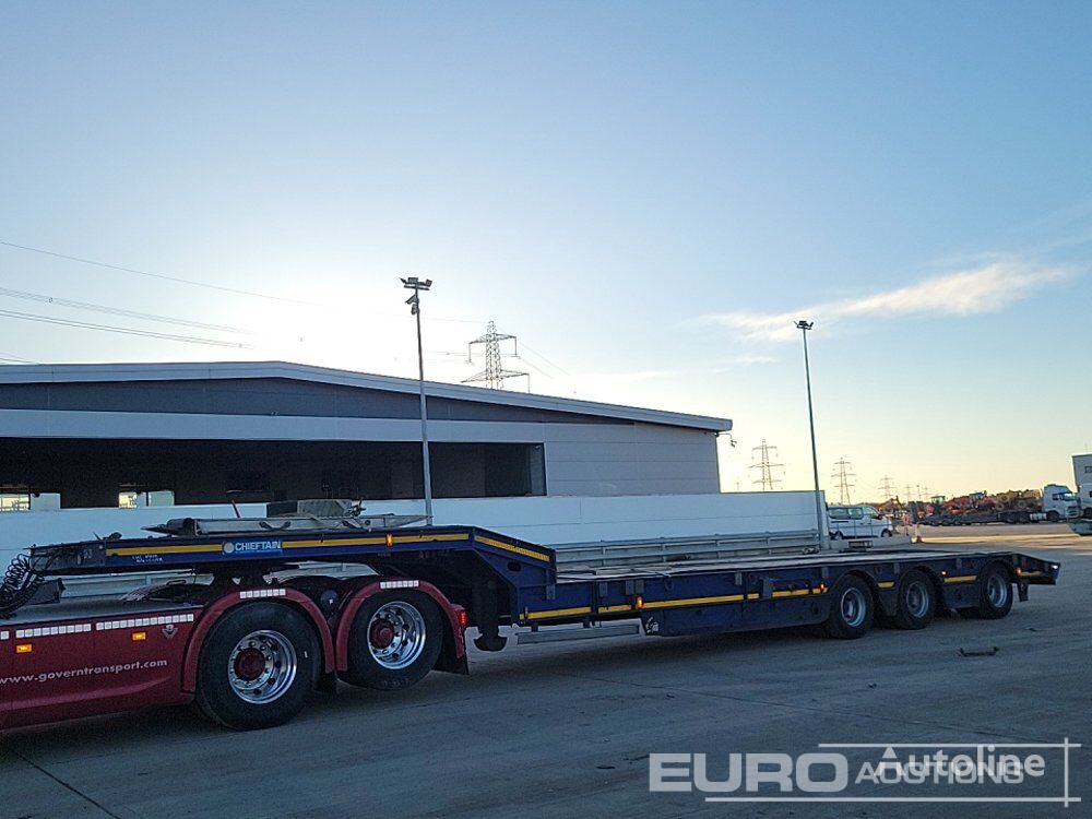 návěs podvalník Chieftain Tri Axle Step Frame Rear Turn Extendable Low Loader Trailer