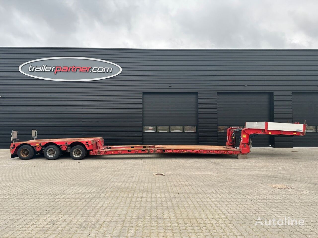 Faymonville Megamax low bed semi-trailer