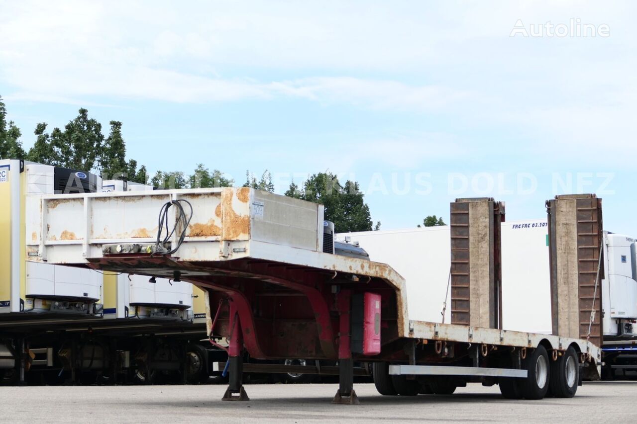 General Trailers low bed semi-trailer