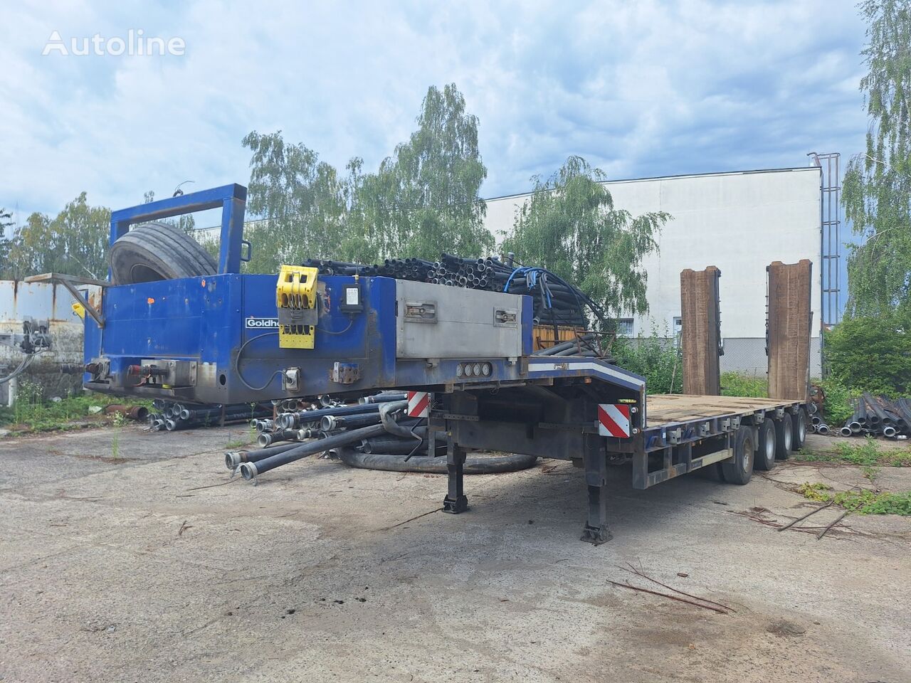 Goldhofer STZ-L low bed semi-trailer