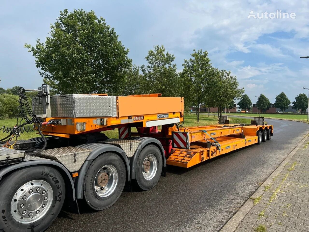 Goldhofer STZ-VKL3 34/80A low bed semi-trailer