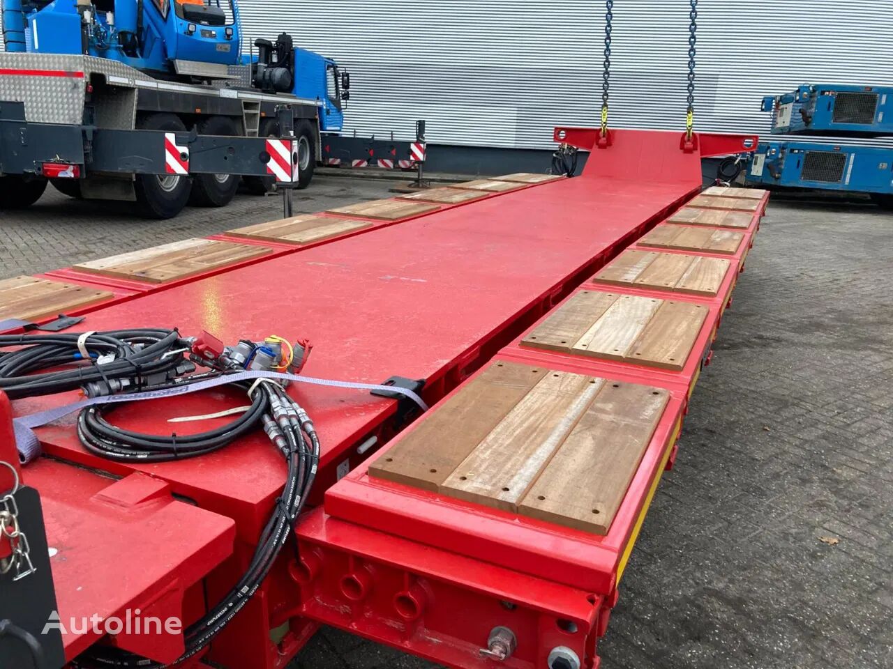 new Goldhofer Spinebed BB 450 A low bed semi-trailer