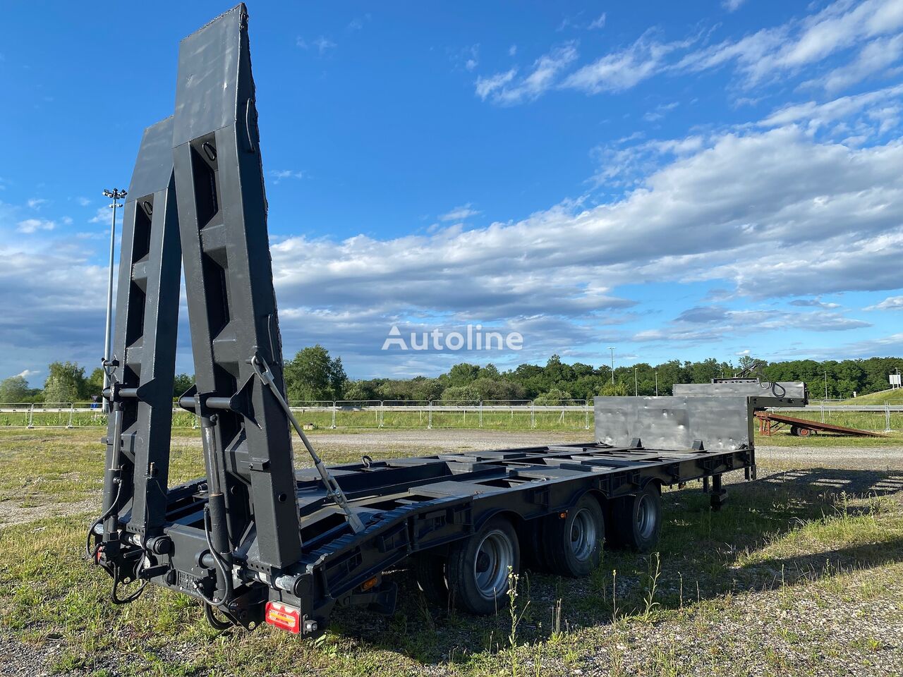 Müller-Mitteltal TS3 semitrailer lav