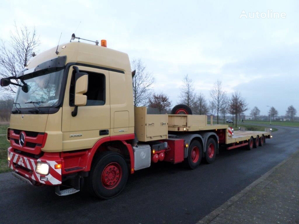 Nooteboom MCO 48-03V/L low bed semi-trailer