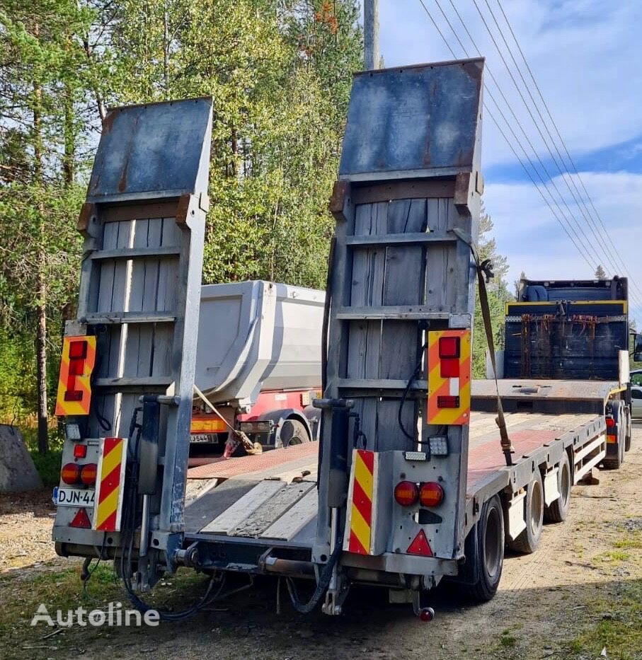 Damm puoliperävaunu lastausrampeilla low loader trailer