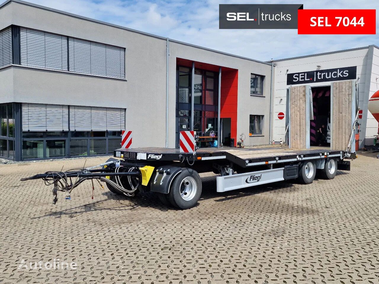 Fliegl DTS 300 Rampen low loader trailer