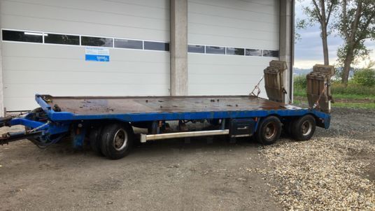 Hüffermann low loader trailer