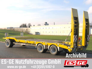 new Schwarzmüller Tieflader mit gekröpftem Plateau low loader trailer