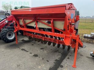 semoir manuel Kuhn integra 3000