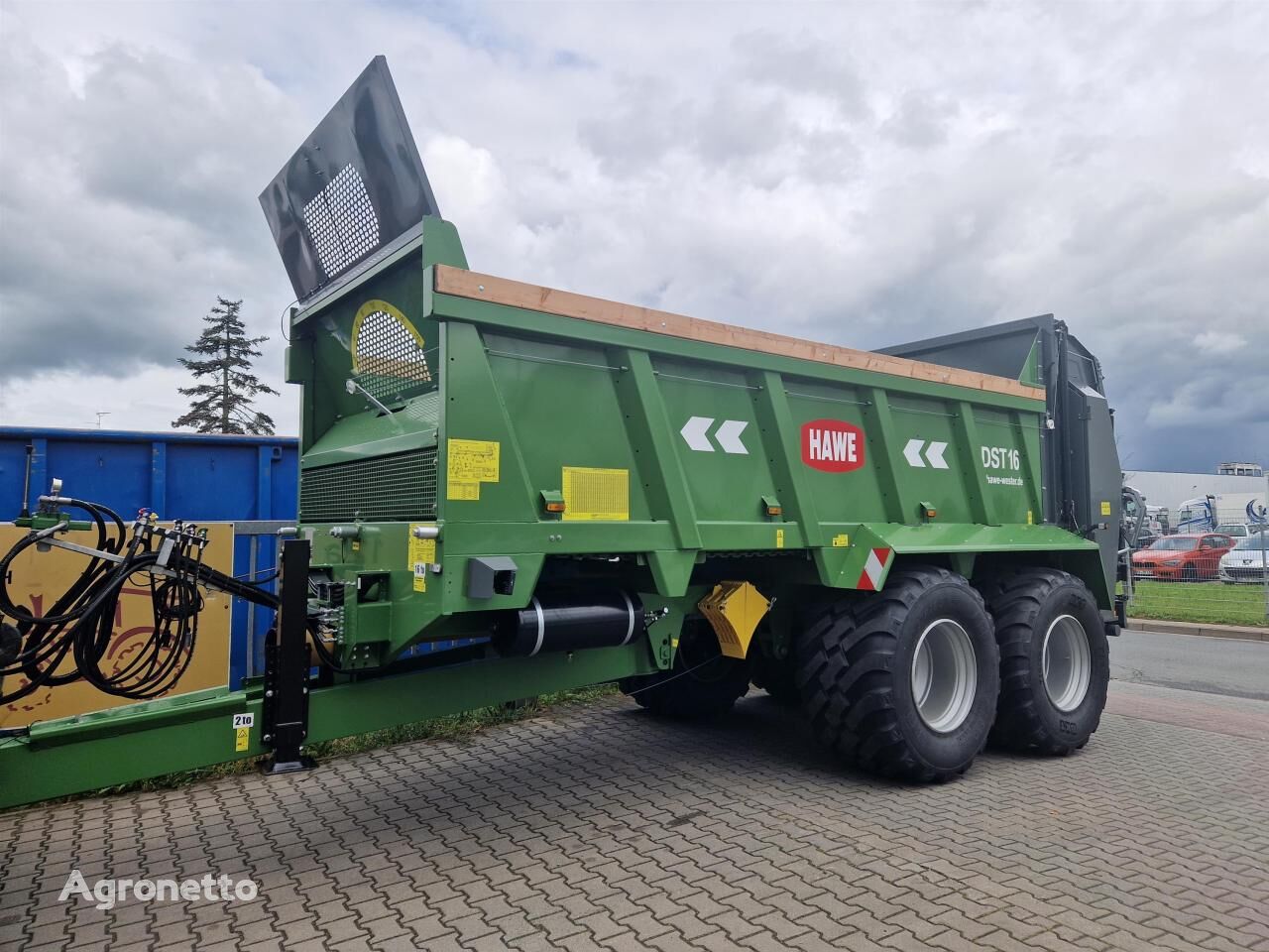 manure spreader