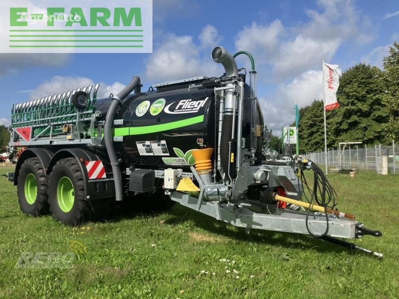 Fliegl pfw 18000 tandem alpha line manure spreader