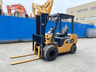 Caterpillar DP25 diesel forklift