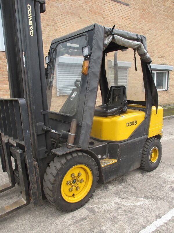 Chariot élévateur diesel Daewoo Doosan D30S-3 - Machineryline