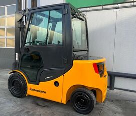 dizelski viličar Jungheinrich DFG 425s Heftruck