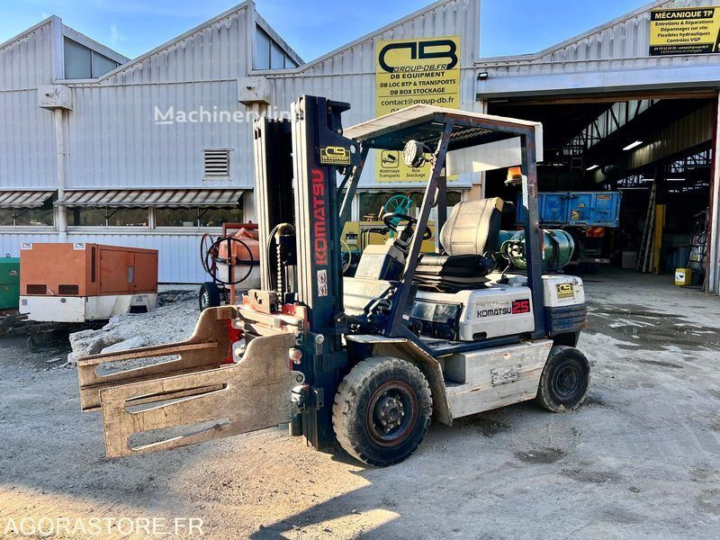 Komatsu FG25T-11E dieseldrevet gaffeltruck - Machineryline