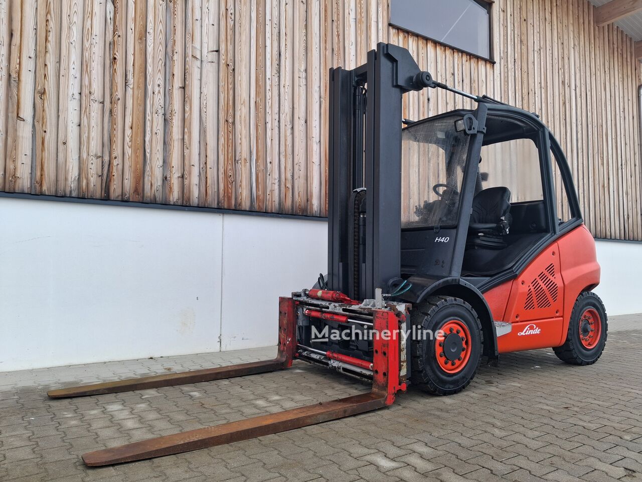 Linde H 40 Diesel Triplex Zinkenverstellgerät carretilla diésel - Machineryline