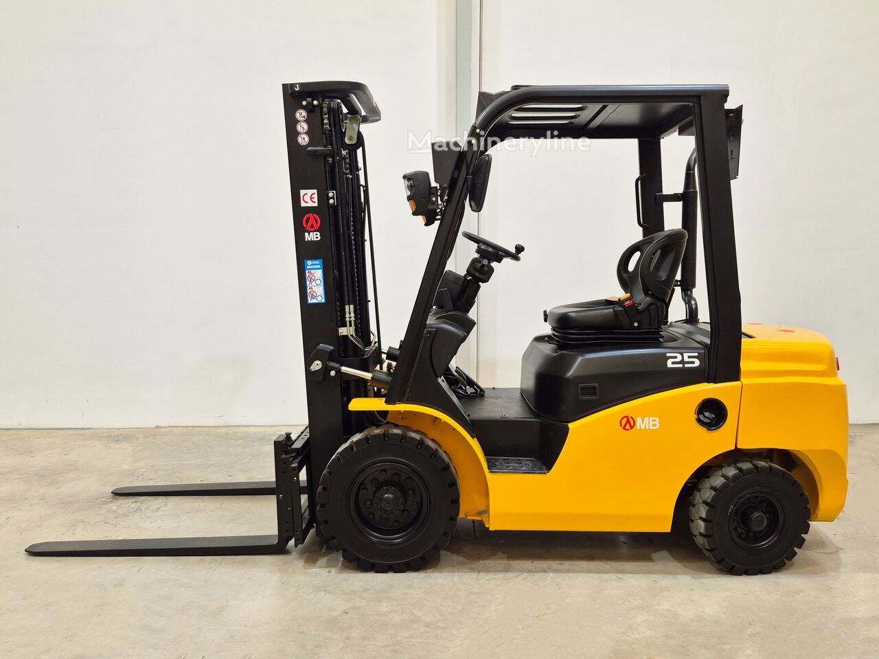 MB Forklift CPCD25T8 G51 diesel forklift - Machineryline