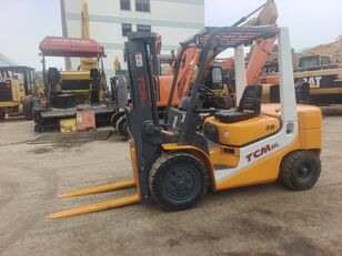 رافعة شوكية ديزل TCM FD30