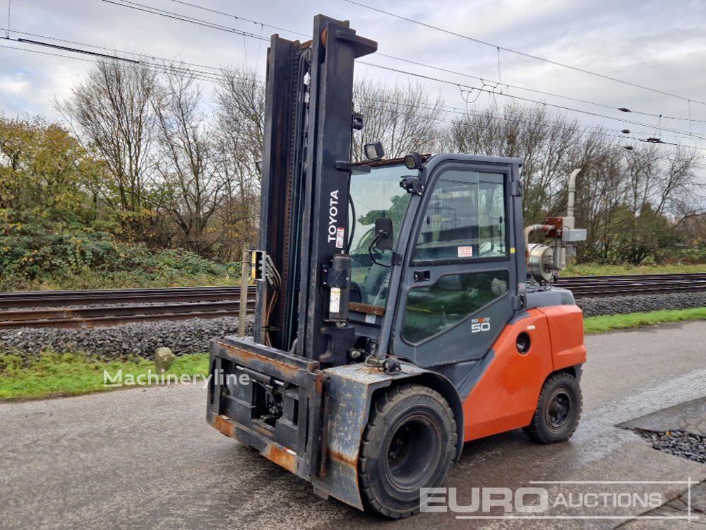 Toyota 40-8FD50N diesel forklift - Machineryline