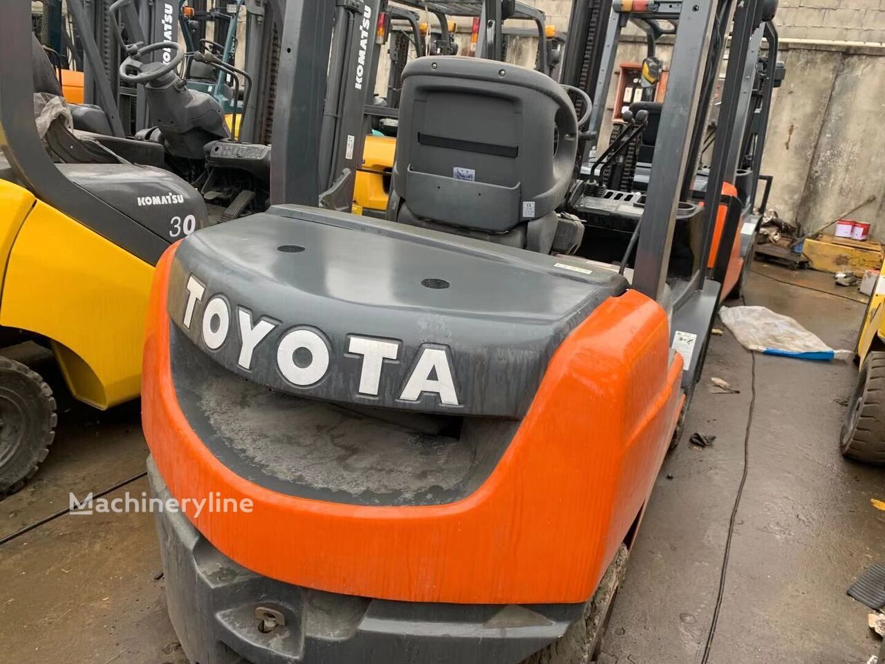 Toyota 8f 3tons 2stages  carretilla diésel - Machineryline