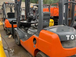 Toyota 8f 3tons 2stages  carretilla diésel