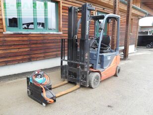 chariot &eacute;l&eacute;vateur diesel Toyota 8fbnkt16t triplex 4,7m + ss + ladeger&auml;t ( lithiu
