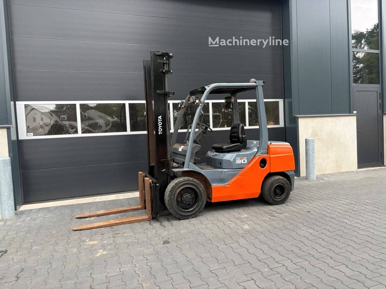 رافعة شوكية ديزل Toyota D-52-8FD30 - Machineryline