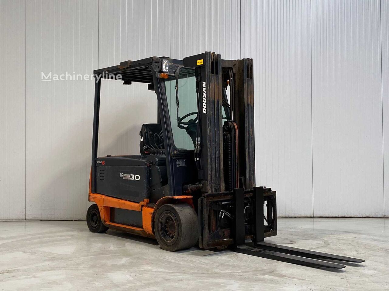 Doosan B30X-5 electric forklift for sale | Machineryline Doosan B30X-5 electric forklift - Machineryline